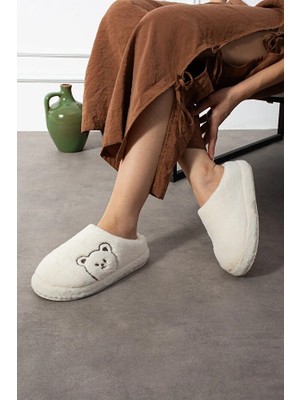 Moda Ayra Ayıcık Nakışlı Kadın Yumuşak Peluş Içi Tüylü Çeyiz Bohça Gelin Ev Terliği