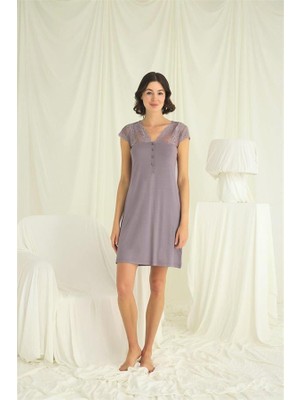 Aesco Kolu Omzu ve Yakası Dantelli Önü Düğmeli Gecelik