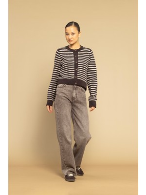 Nisan Triko Çizgili Triko Hırka