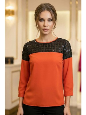 Crystalia Omuz ve Göğüs Bölgesi Siyah Payetli Turuncu Kadın Bluz