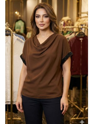 Crystalia Siyah Boncuk Detaylı Yarasa Kol Geniş Yaka Kahverengi Bluz