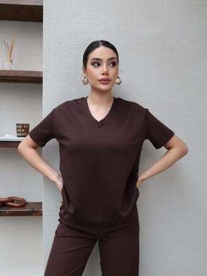 Esra Helvacı Kahve V Yaka Düz Orj Tshirt