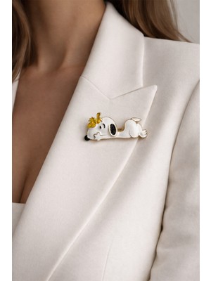 Modex Altın Sarısı Yatan Snoopy Köpek Broş (4cm)