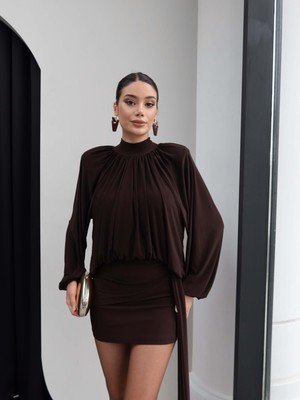 Esra Helvacı Dik Yaka Vatkalı Bluz Etek Takım