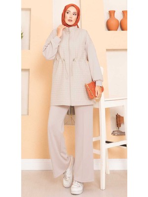 Md Beli Ayarlanabilir Kapitone Yelekli Üçlü Tesettür Takım Bej