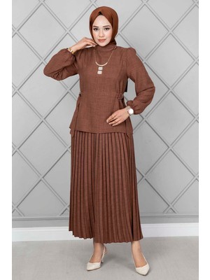 Md Yanları Kemerli Tesettür İkili Takım Kahve