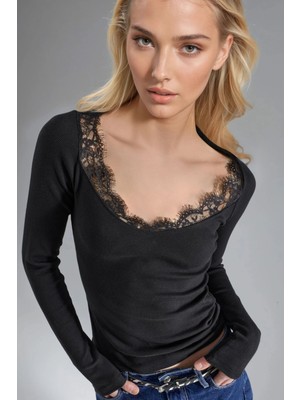 Hiccup Kadın Busem Dantel Detaylı V Yaka Bluz Siyah