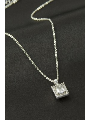 Makay Dikdörtgen Zirkon Tek Taşlı Kolye