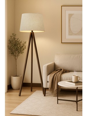 Normadia Şık Bej Ahşap Lambader ile Evinize Zarif Bir Dokunuş