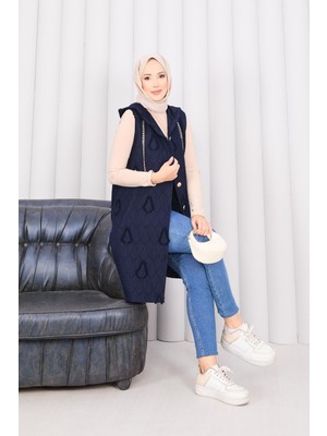 Md Kapüşonlu Düğmeli Tesettür Kapitone Yelek Lacivert