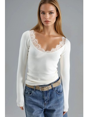 Hiccup Kadın Busem Dantel Detaylı V Yaka Bluz Beyaz