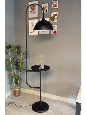 Normadia Şık Siyah Lambader Hareketli Başlık ile Modern Oturma ve Çalışma Alanı Dekoru