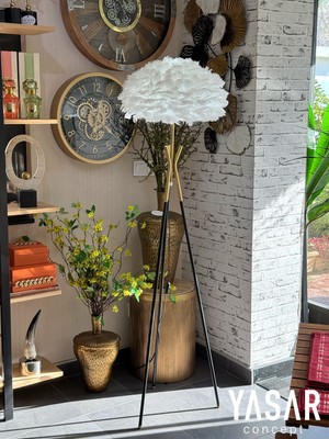 Normadia Modern Tripod Metal Ayaklı Kuş Tüyü Lambader, Şık ve Sıcak Atmosum Için