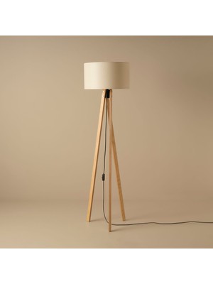 Normadia Krem ve Huş Tonlarında Ahşap Lambader, Şık ve Kullanışlı Tasarım