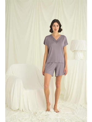 MOTTO10 Butik Kısa Kollu Dantelli V Yaka Şort Takımı