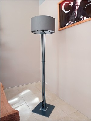 Normadia Şık Ahşap Lambader ile Evinize Sıcaklık ve Zarafet Katın