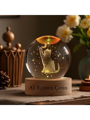 Keyfim Shop Kişiye Büyük Boy Işıklı Ahşap Kaideli Aya Uzanan Kedi Temalı Cam Küre 8cm