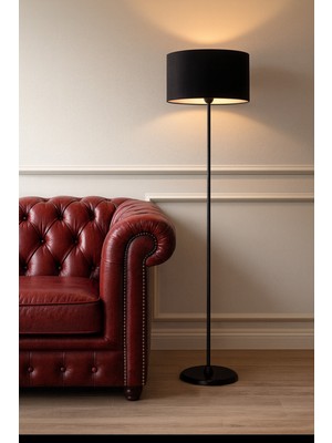 Normadia Modern Siyah Metal Lambader ile Şık ve Fonksiyonel Aydınlatma