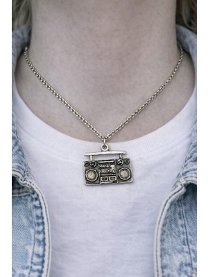 Herşey Nota Retro Müzik Çalar Figürlü Unisex Kolye – Gümüş Renk 60 cm Zincir