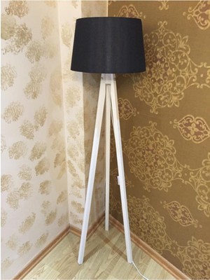 Normadia Şık Tripod Ayaklı Lambader, Ahşap ve Kumaş Detaylarıyla Modern Tasarım