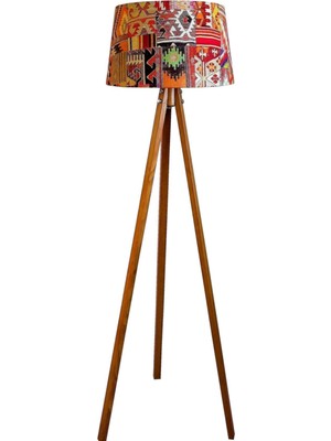 Normadia Masif Ahşap Tripod Lambader - Kilim Desenli, Açık Ceviz Renkli
