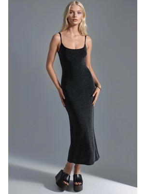 Hiccup Kadın Busem Parlak U Yakalı Midi Elbise Siyah