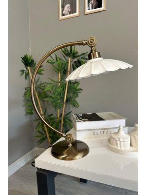 Normadia Beyaz Eskitme Kuğu Tasarımlı Çocuk Odası Masa Lambası Dekoratif Abajur