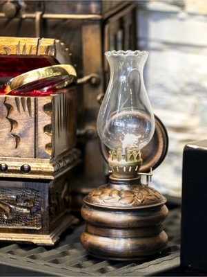 Normadia Küçük Bakır Gaz Lambası, Oksitli, Şık ve Dayanıklı Tasarım