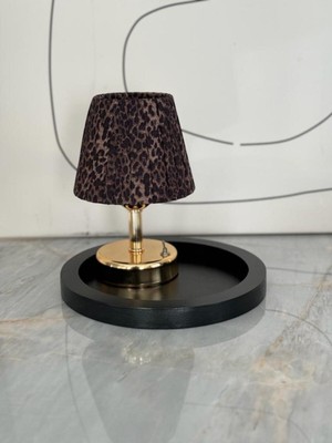 Normadia Kahverengi Leopar Desenli Parlak Gold Ayaklı Kablosuz Masa Lambası