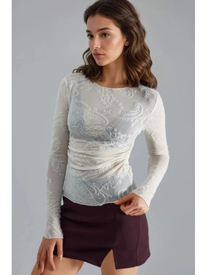 Hiccup Kadın Busem Vücuda Oturan Uzun Kollu Desenli Tül Bluz Beyaz