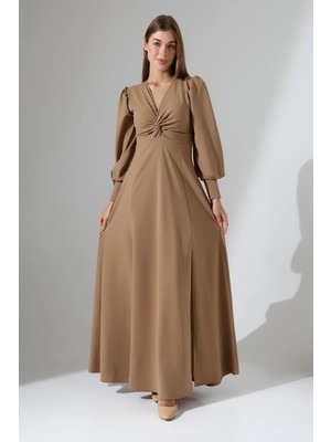 Ezraa Kamel Rengi Krep Kumaş Önü Düğüm Uzun Kollu Çift Yırtmaçlı Elbise