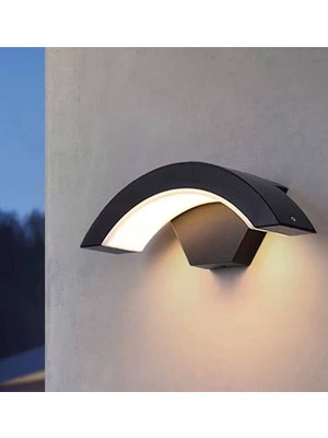 Normadia Şık Kavisli LED Duvar Apliği, Modern ve Enerjik Tasarım