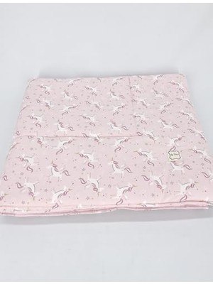 Skygo Bebek El Yapımı At Desenli Yorgan Çarşaf ve Yastıklı Üçlü Set (Pembe)