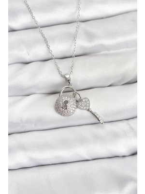Alvo Store Buğz 316L Çelik Zincir Gümüş Renk Kilit Anahtar Model Zirkon Taşlı Kadın Kolye