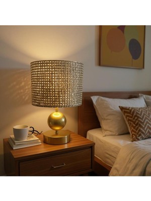 Normadia Şık Rattan Silindir Masa Lambası, Altın Kaplamalı Modern Tasarım