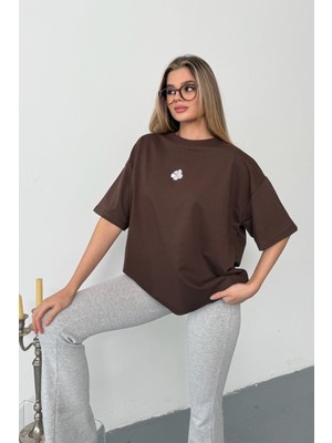 Giysa Kadın Bisiklet Yaka Lotus Aksesuarlı 2ip T-Shirt Kahverengi - 26Y 26604