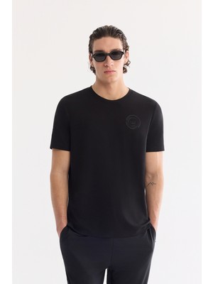 AVVA Erkek Siyah Bisiklet Yaka Nefes Alan Soft Touch Baskılı Regular Fit T-Shirt A61Y1021