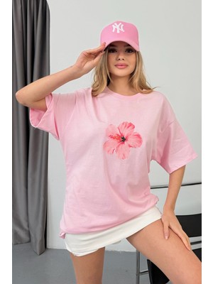 Giysa Kadın Bisiklet Yaka Lotus Baskılı Oversize T-Shirt Pembe - 26Y 26502