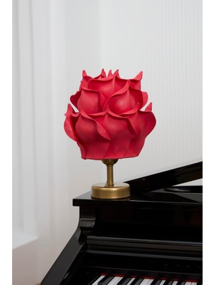Normadia Kırmızı Eva Gül Tasarım Kablosuz Masa Lambası, Şık ve Fonksiyonel Aydınlatma