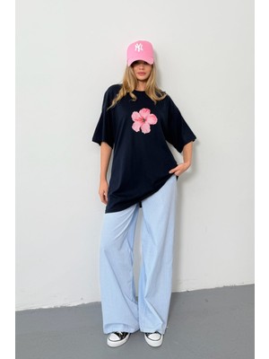 Giysa Kadın Bisiklet Yaka Lotus Baskılı Oversize T-Shirt Lacivert - 26Y 26502