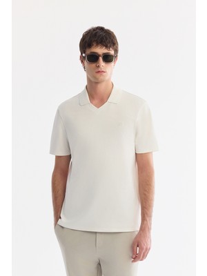 AVVA Erkek Ekru Pamuklu Kıvrılmaz Polo Yaka Düğmesiz Bi-Stretch  Regular Fit T-shirt A61Y1130