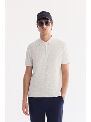 AVVA Erkek Beyaz Kıvrılmaz Polo Yaka Fermuarlı Jakarlı Regular Fit T-Shirt A61Y1088