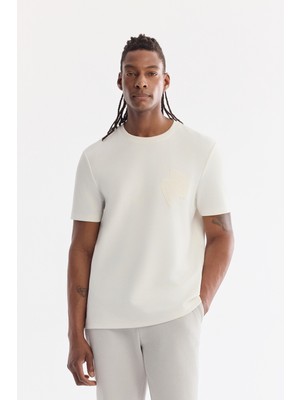 AVVA Erkek Ekru Bisiklet Yaka Enjeksiyon Baskılı İnterlok Regular Fit T-Shirt A61Y1136