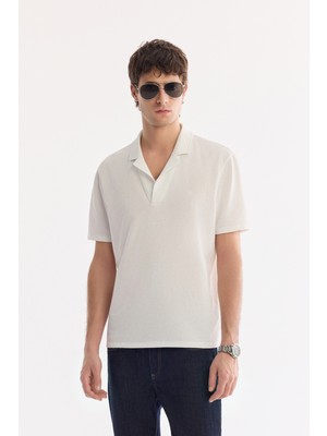 AVVA Erkek Ekru Apaj Yaka Kolay Ütülenen Comfort Fit T-Shirt A61Y1013