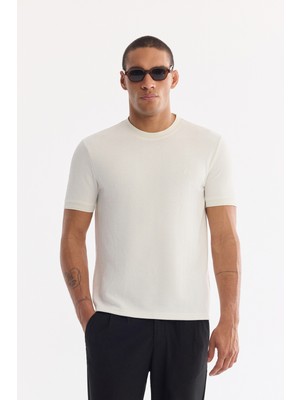 AVVA Erkek Ekru Bisiklet Yaka Kolay Ütülenen Regular Fit T-Shirt
