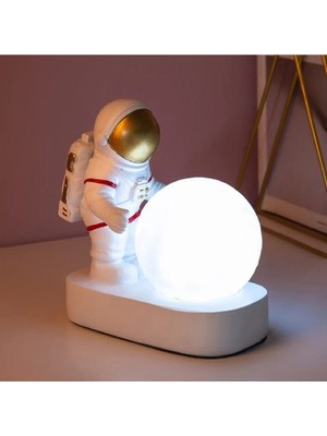 Normadia Yaratıcı Astronot Ay LED Gece Lambası, Yatak Odası ve Başucu Dekoru
