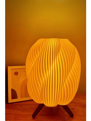 Normadia Modern Spiral Masa Lambası ile Şık ve Estetik Dekorasyon Aydınlatması