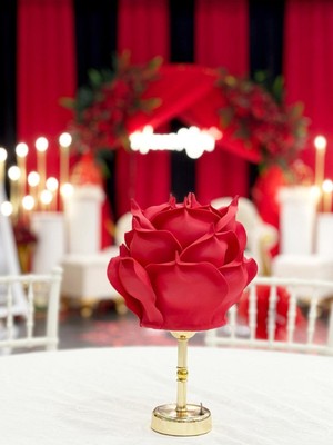 Normadia Kırmızı Eva Gül Tasarım Kablosuz Masa Lambası, Parlak ve Şık Aydınlatma