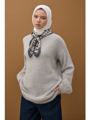 HE-QA Soft Kraş Eşarp Kırık Beyaz