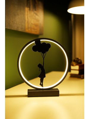 Normadia Balonla Uçan Kız Figürlü Kablolu LED Masa Lambası, Sanatsal Dekorasyon